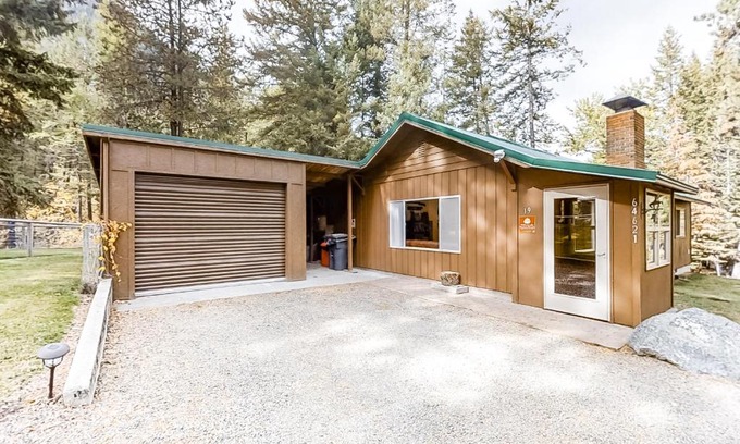 Joseph Casa | Chinook Lake