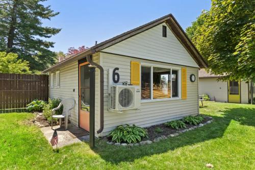 Chippewa Lake Casa | Chippewa Bluffs Resort Spacious Combined 2BR 2BA Cabins