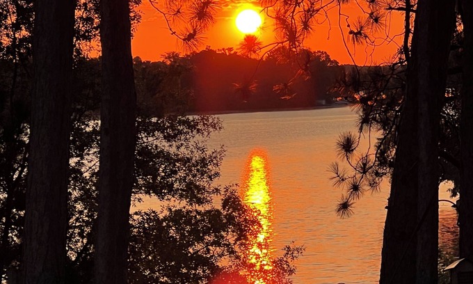 Lake Wissota Apartamento | 🔥 Lakefront · 2 Docks · Fire Pit · Grill · Smart TV · Great Views