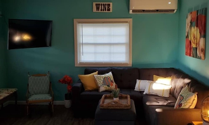 Geneva-on-the-Lake Apartamento | Chloe's Cove at Christopher's Dockside