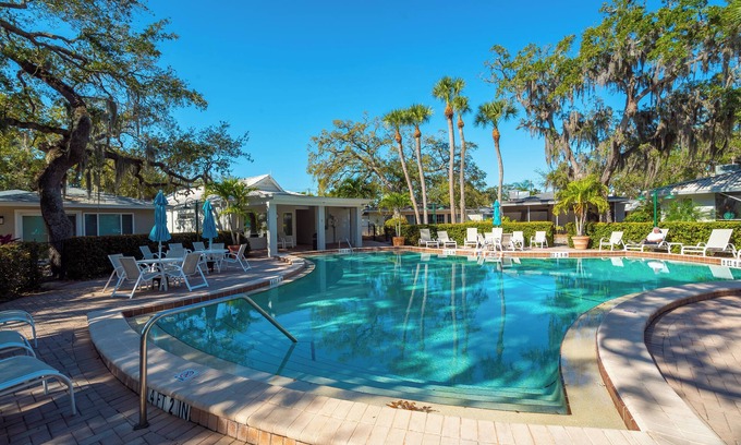 Siesta Key Casa | Chloe's Villa on Siesta Key, A Private 1/1 Escape