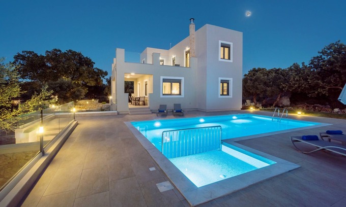 Atsipópoulon Villa | Chloe, nueva villa moderna, 3 dormitorios, campo único, piscinas privadas y para niños