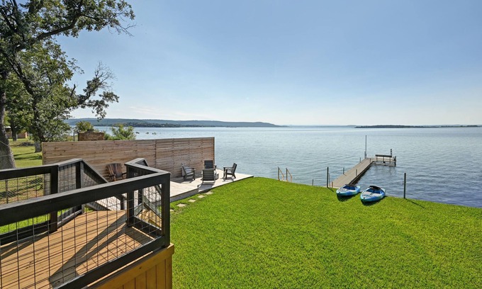 Tow Casa | Chrissy’s Place: Lakefront/Boat Ramp/Dock/Kayaks