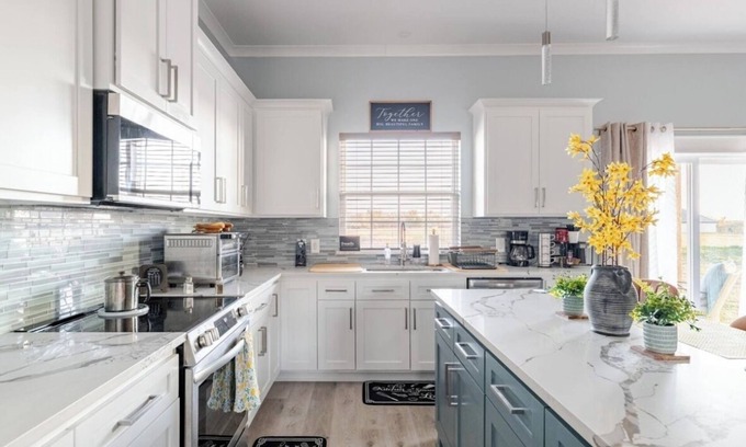 Emory Casa | Christian & Charming 2-bedrooms with fitness room in Emory