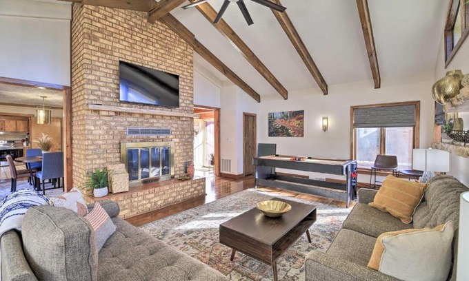 Christiansburg Casa | Christiansburg Home about 12 Mi to Virginia Tech!