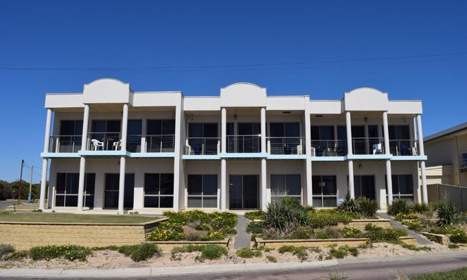 Christies Beach Casa | Christies Seahorse Holiday Townhouses