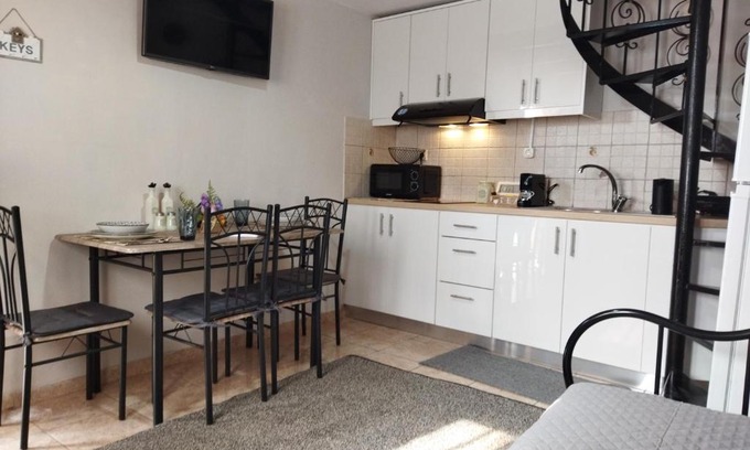 Alepou Apartamento | Christina's House