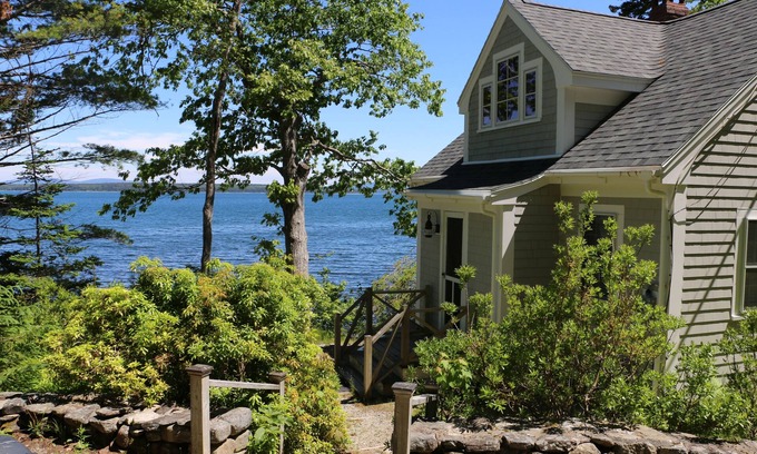 Blue Hill Cabaña | Christine's Cottage - Private Oceanfront