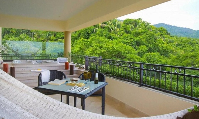 Zona romántica Complejo | Christmas Week in a 3 Bedroom Lock-Off Oceanfront Suite @ Garza Blanca PVR