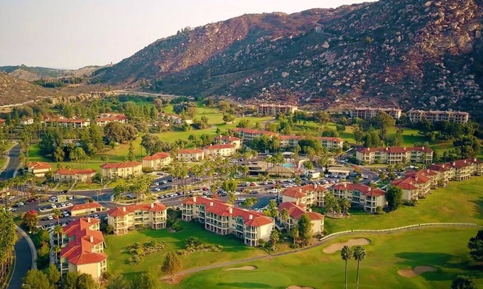 Lawrence Welk Resort Village Complejo | Christmas Welk San Diego California 2 bedroom Lock Off