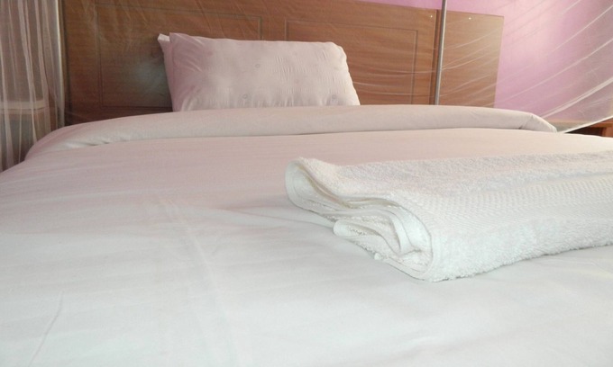 Embu Casa | Chrysalis Guest House & Restaurant Embu