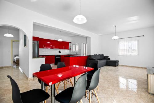 Varipetron Apartamento | Chrysi - Three Bedroom Deluxe Suite