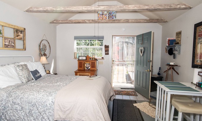 Placerville Cabaña | COTTAGE ACOGEDOR DE LA GRANJA DE CHUCKELLI