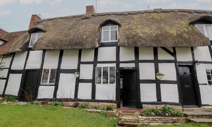 Welford on Avon Casa | Church View