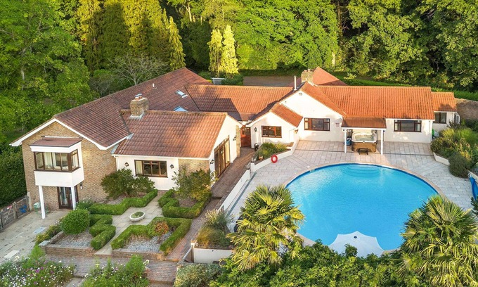 Scaynes Hill Casa | Churchill Country Retreat | By My Getaways