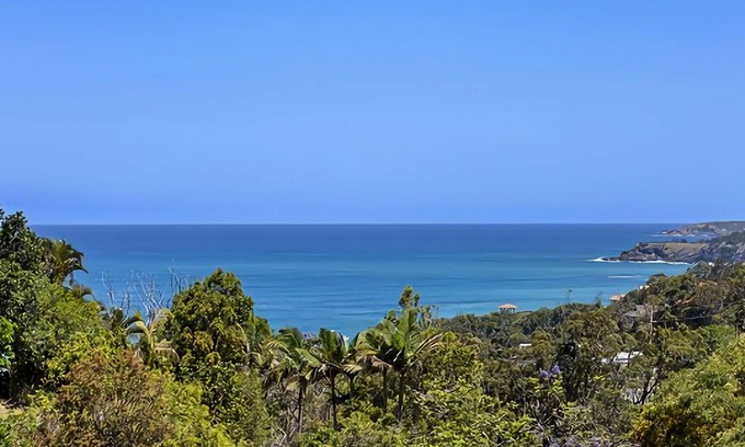 Korora Apartamento | Ciao Korora The Classic, luxury studio with magnificent ocean views.