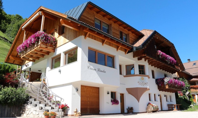 Longiaru Apartamento | Ciasa Linda, Apartamento 3 con una hermosa vista de los Dolomitas