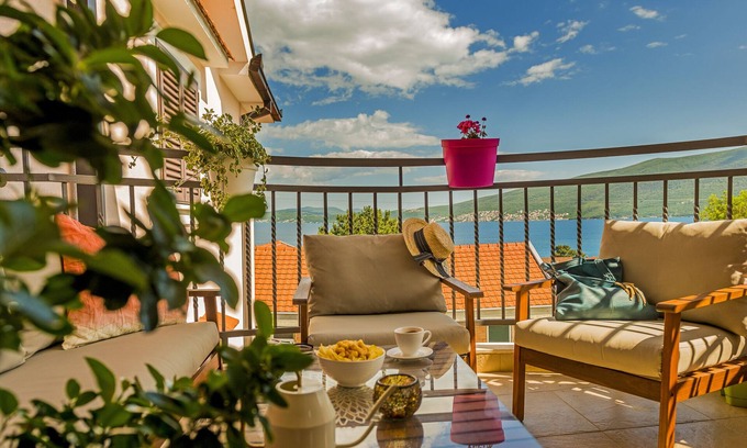 Baosici Apartamento | Cicciobello Lux Apartment with stunning sea view
