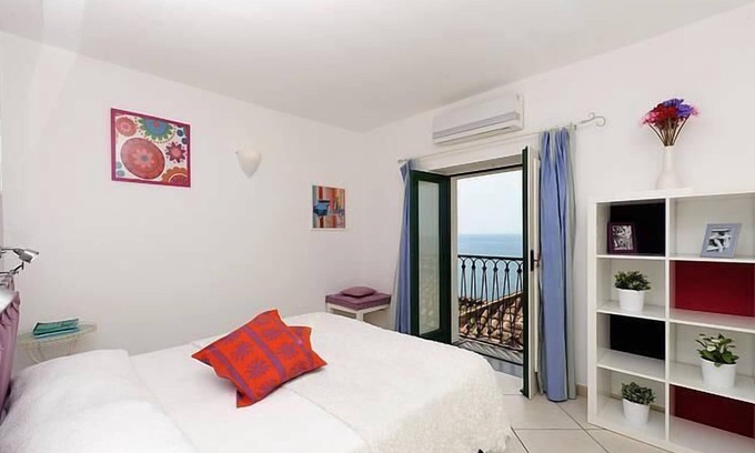 Minori Apartamento | Ciliegia by Amalfivacation.it - Sea View, Few Steps from the Beach