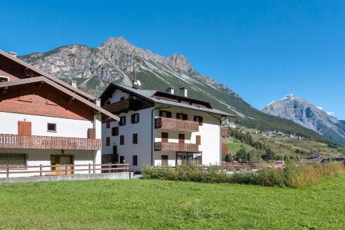 Isolaccia Apartamento | Cima de' Piazzi Apartment 1
