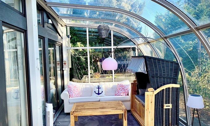 Sassenburg Casa | Cinderella Relax: Stylish vacation home with sauna, conservatory & close to the lake