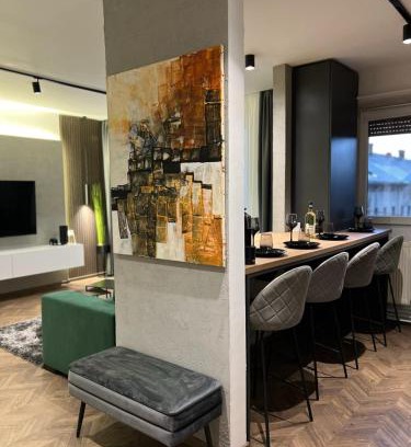 Caransebes Apartamento | CineArte Residence