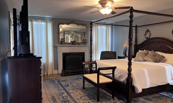 Ashland Casa | Circa 1891 Historic Governors Inn now available for private stays or events
