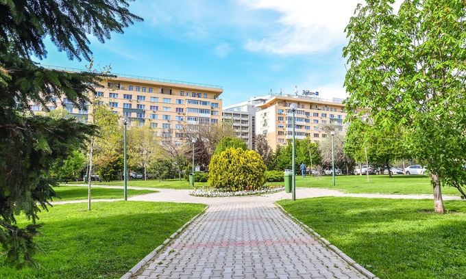 Bucharest City-Centre Apartamento | Cismigiu Apartment - Cismigiu Gardens