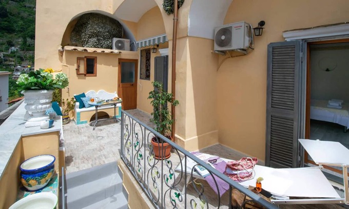 Chiesa Nuova Apartamento | City apartment in Positano