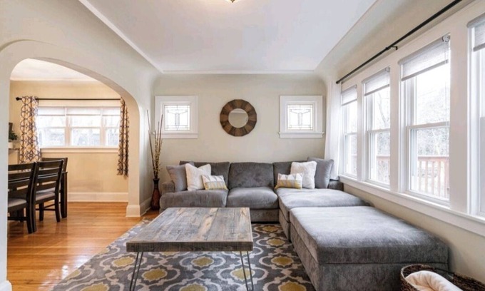 Wauwatosa Casa | City Bungalow Charmer in the heart of Tosa