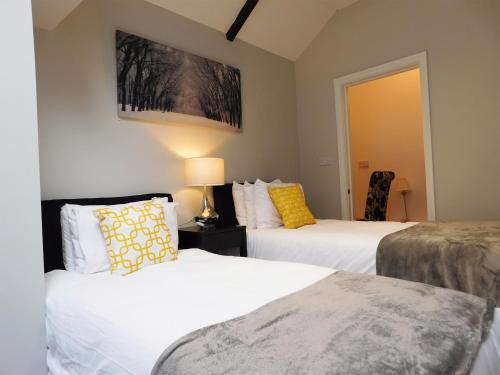Norwich Apartamento | City Center Ground Floor Flat With Patio &parking
