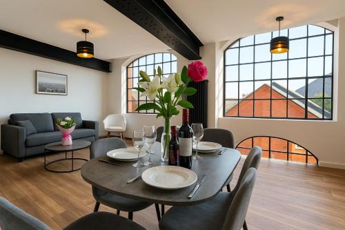 RopeWalks Apartamento | City Centre Balcony Apartment for 6 - Steps to Dining, Bars & Train