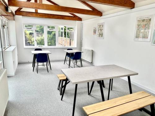 Gloucester Casa | City Centre Guest House