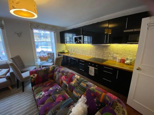 Upper Town Cama Y Desayuno | City Centre - Rivers Street, quiet 2 bed ground floor Georgian garden Apartment