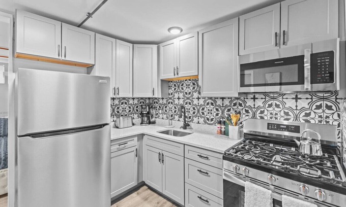 Winooski Apartamento | City Chic 1BR Escape - Winooski