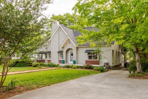 LaFayette Casa | City Cottage on Main Street In North GA