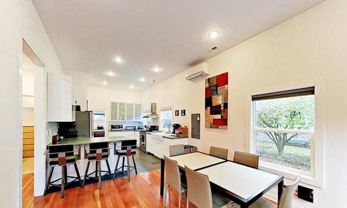 Arbor Heights Casa | City Escape