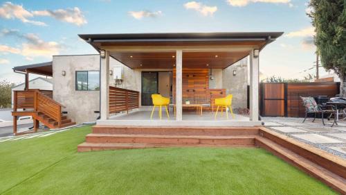 Silver Lake Casa | City Living by AvantStay Large Outdoor Area