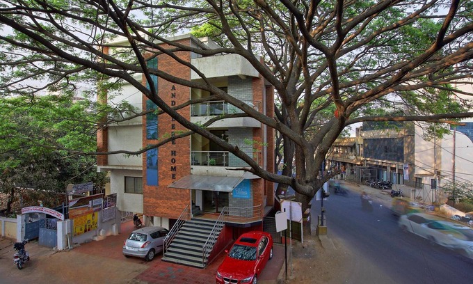Vasanth Nagar Hotel | City Living