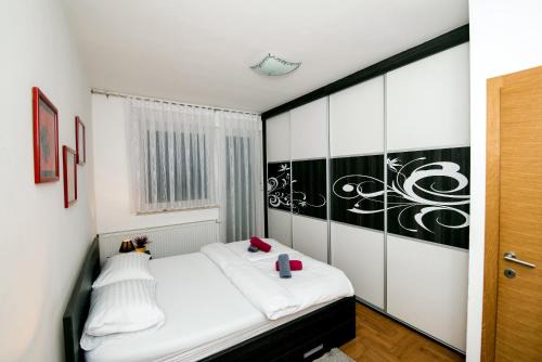 Osijek Apartamento | City Osijek, CENTAR, SELF CHECK IN, free private parking