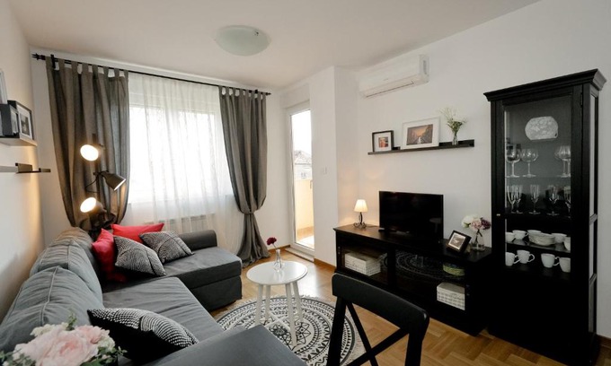 Cacak Apartamento | City Park Apartment
