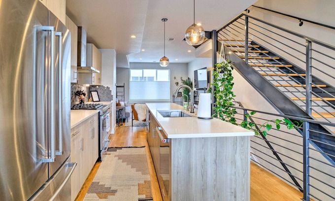 West Colfax Casa | City Skyline Views: Upscale Denver Townhome