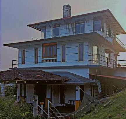 Stuart Hill Casa | CITY VIEW HOME STAY
