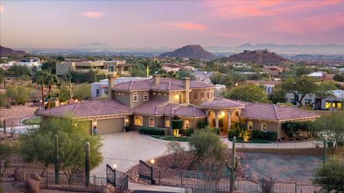 East Mesa Casa | City View Manor