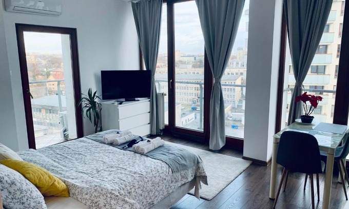 Bronowice Apartamento | City view Wellness Apartment swim&steam&relax