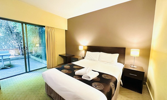 Bakery Hill Hotel | Comfort Inn & Suites City Views