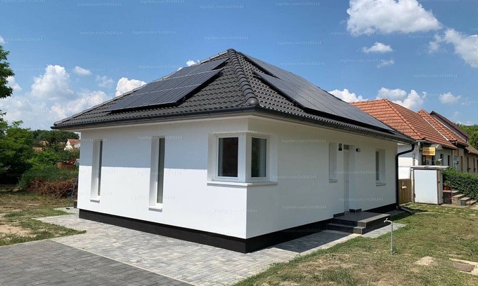 Varosfold Casa | Terreno urbano cerca de Mercedes Benz