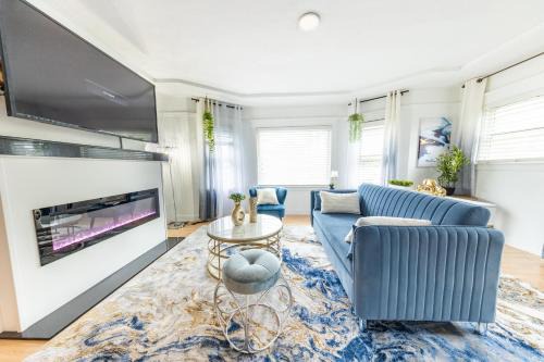 San Bruno Casa | Cityscape Haven - Central SF Home near SFO