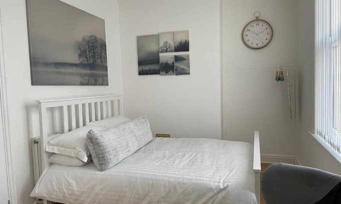 Liverpool Apartamento | CityStays Rooms with Free Parking - Deluxe Double Room 5