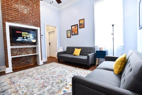 Seventh Ward Casa | Claiborne Historic Guest House-economy rear unit
